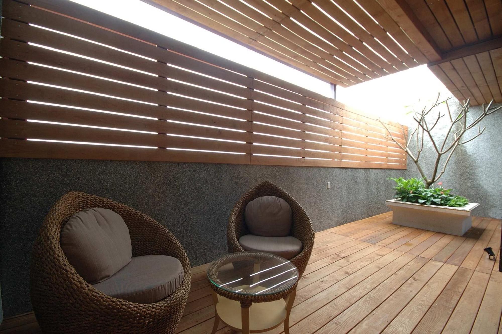 Dubai Motel Yilan Exterior foto