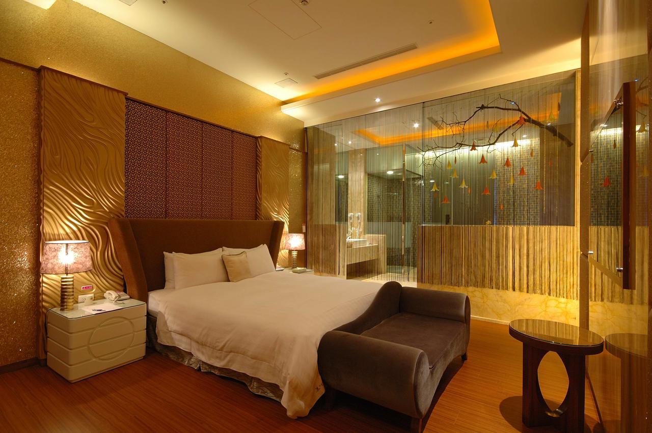 Dubai Motel Yilan Exterior foto